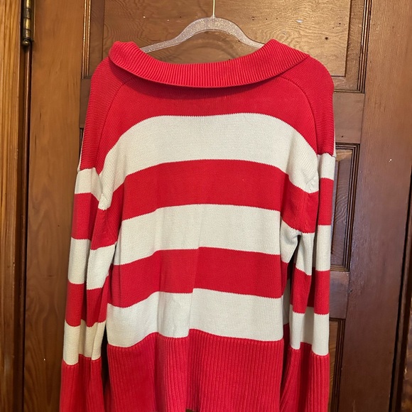 GAP Women's V-Neck Sweater in Red and Cream Stripes - Picture 3 of 3